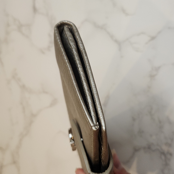 Authentic Salvatore Ferragamo Long Wallet - Picture 4 of 12